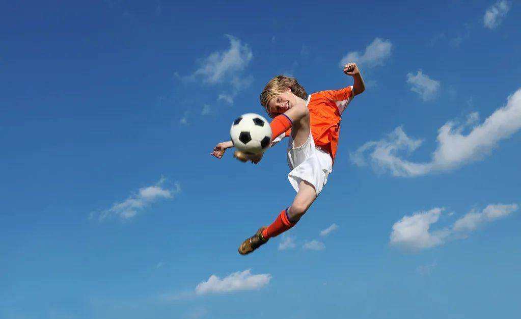 泰晤士报：明年世界杯VAR可能介入角球判罚