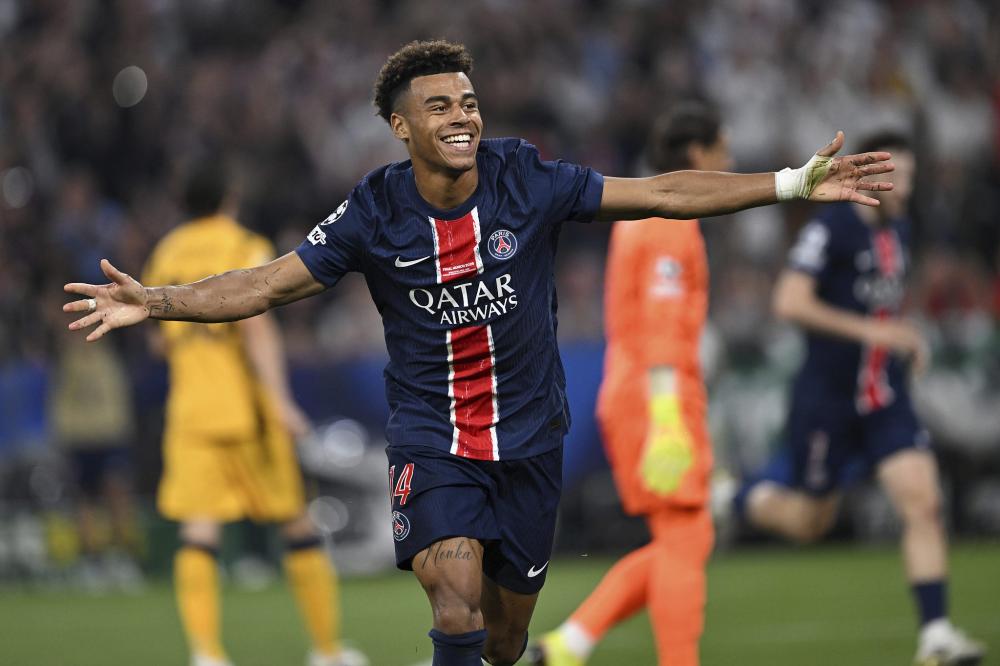 太精致了！赖斯：我会敷眼膜，离开酒店参加比赛前会喷香水